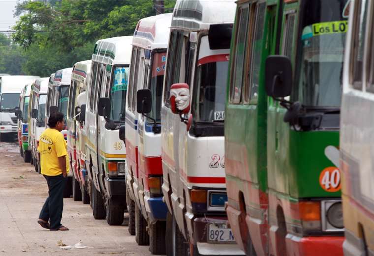 Diesel shortage reduces buses between 20% and 30%, and affects garbage collection