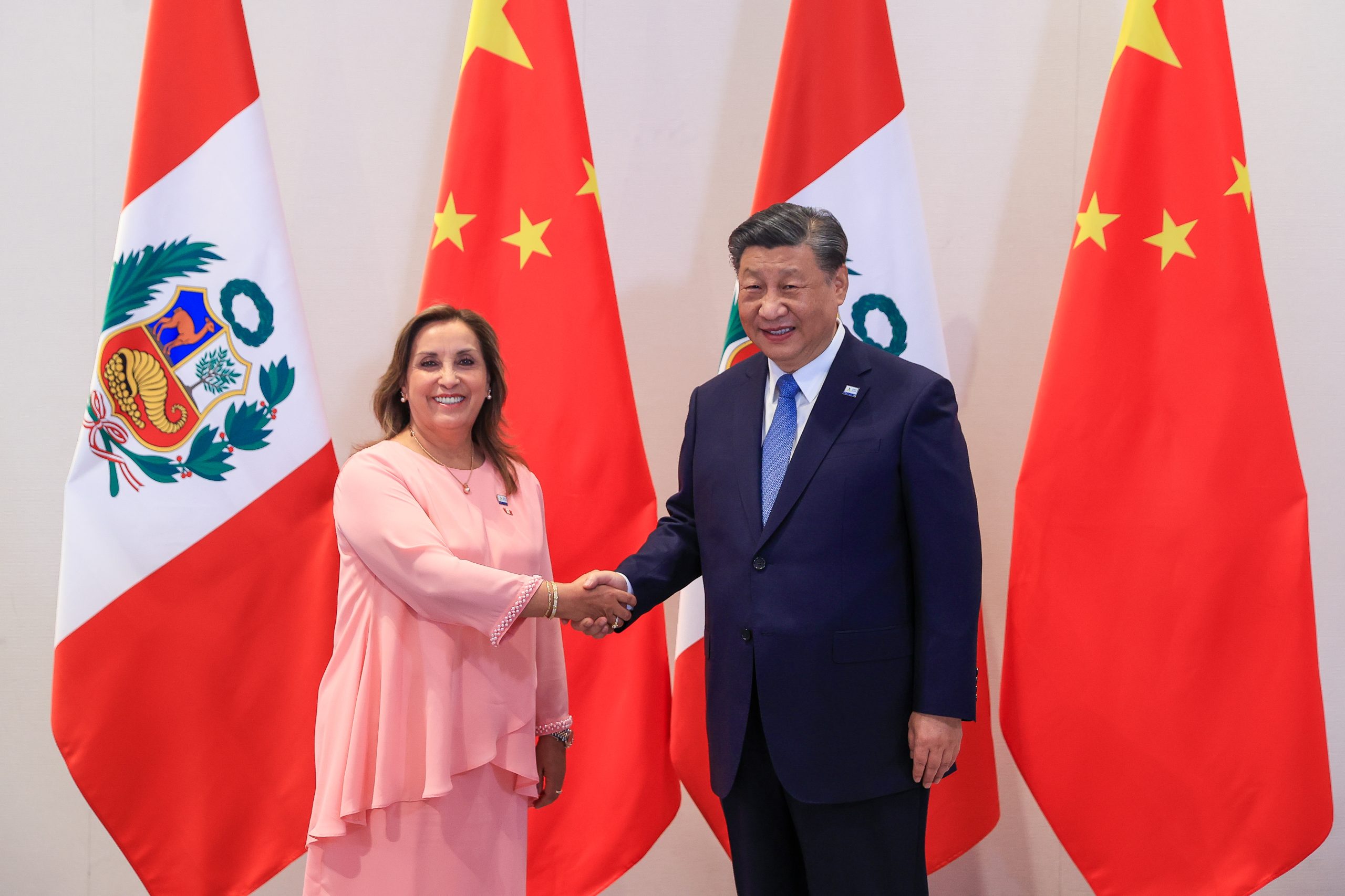 Dina Boluarte y Xi Jinping