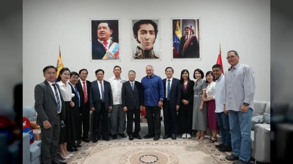 Diosdado Cabello received a delegation from the Communist Party of Vietnam