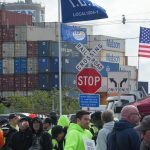 Due to strike in the US, Chilean exporters redirect their shipments to the West Coast