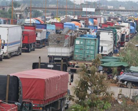 Evista blockade becomes radicalized in Cochabamba; Police intervene in La Paz and Oruro