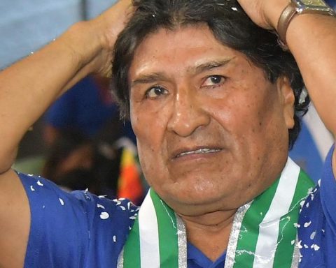 Evo Morales demands the resignation of Bolivian ministers after denouncing the attack