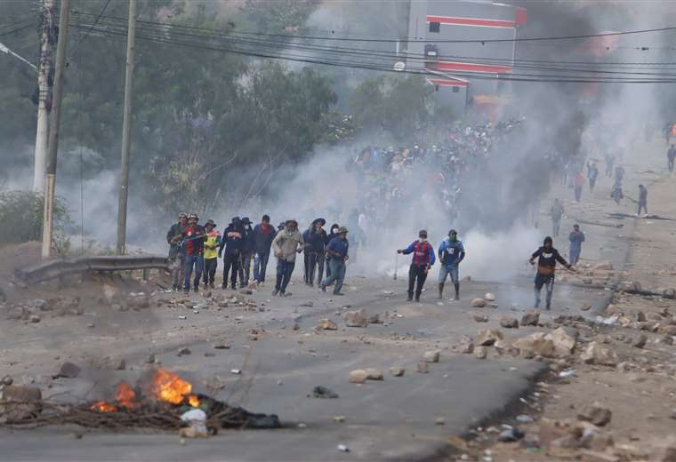 Evo denounces that the Government is preparing a decree to declare a state of siege in Cochabamba, but a vice minister rules it out