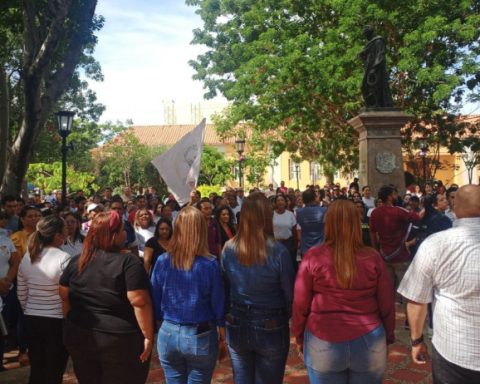 Falcón commemorated three months of the popular victory of the revolution