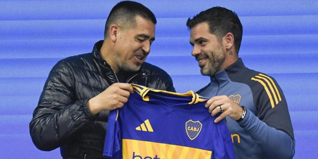 Fernando Gago is now the new coach of Boca Juniors