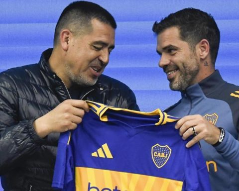 Fernando Gago is now the new coach of Boca Juniors