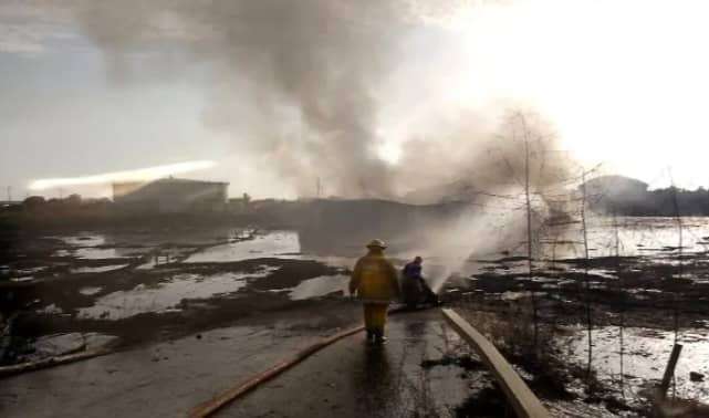 Fire in PDVSA tank caused by lightning in Cabimas extinguished