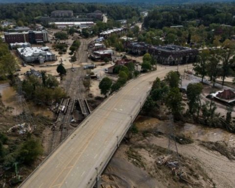 Florida prepares for Hurricane Milton amid misinformation war