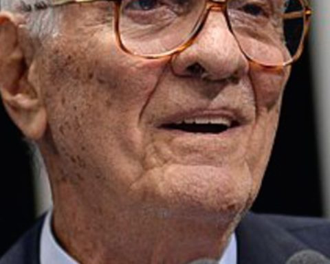 Former mayor of Rio Roberto Saturnino Braga dies at age 93