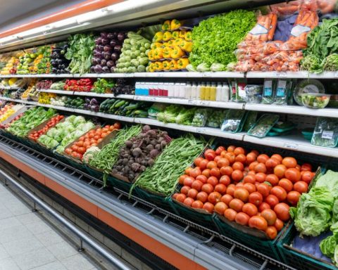 Fruits and vegetables lead price increases in the first half of October