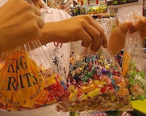 Halloween: These are the health recommendations when buying candy and costumes