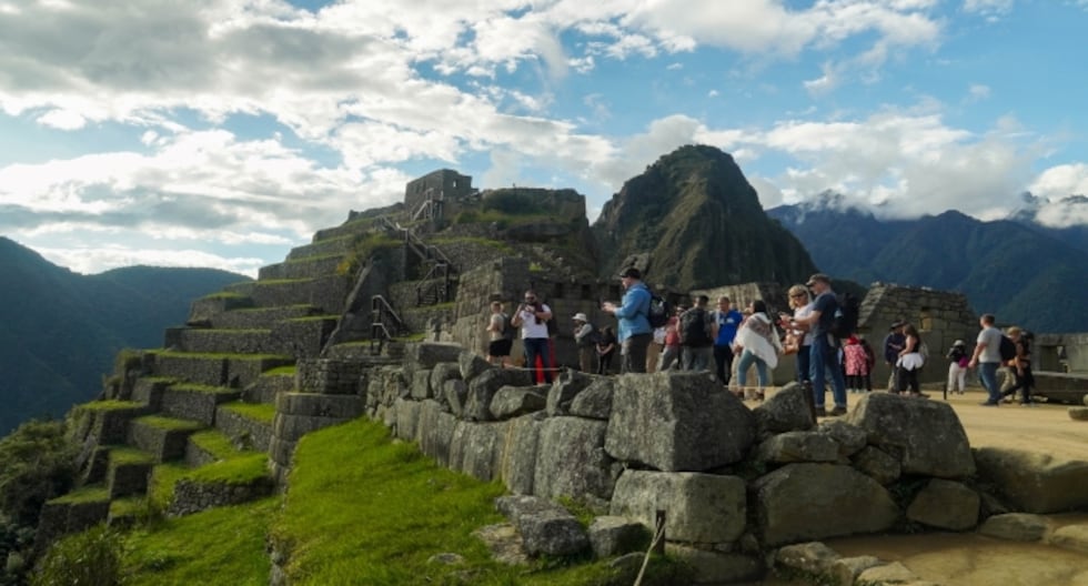 How to support Machu Picchu at the World Travel Awards 2024? Vote here