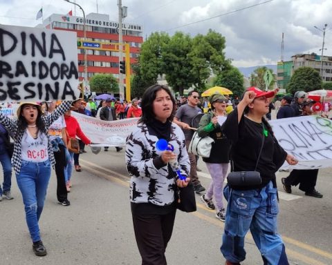 Huancayo: Teachers, businesses and citizen movements joined the strike