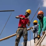 Si repatrian 10 mil haitianos semanal, ¿quién vendería las frutas y construiría las casas en RD?