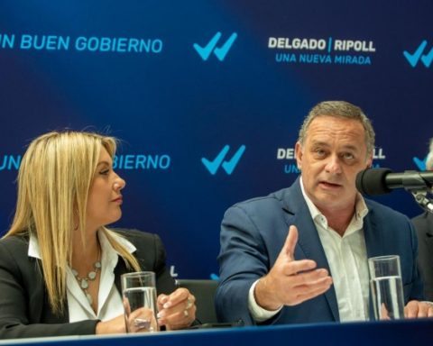 In front of his wife, Delgado says that Ripoll is “a sweetheart”: “it is an allowed compliment”