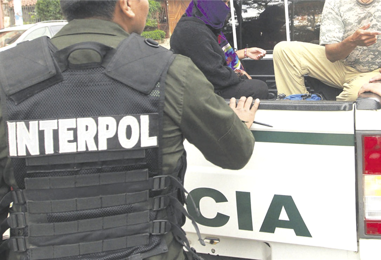 Interpol arrests Bolivian woman who had an international arrest warrant for drug trafficking