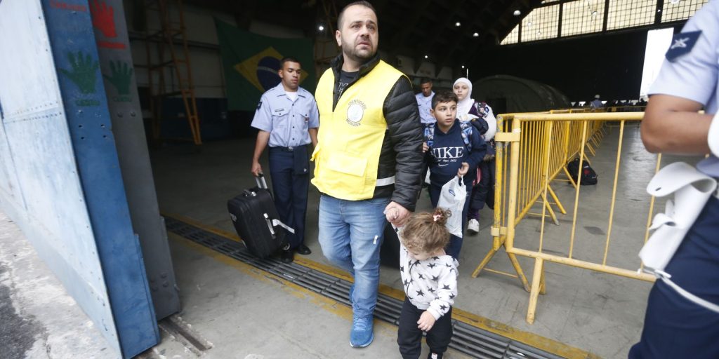 “It’s not possible to live in Lebanon”, says man who brought family to Brazil