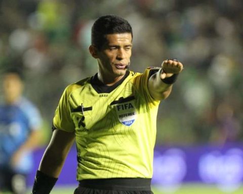 Ivo Méndez from Santa Cruz leads the ranking of referees in the Professional Division