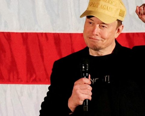 Judge rejects request to block millionaire gifts from Elon Musk to voters