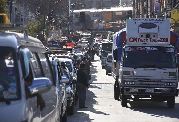 La Paz faces a day of protest with 60 blockade points and lack of supplies