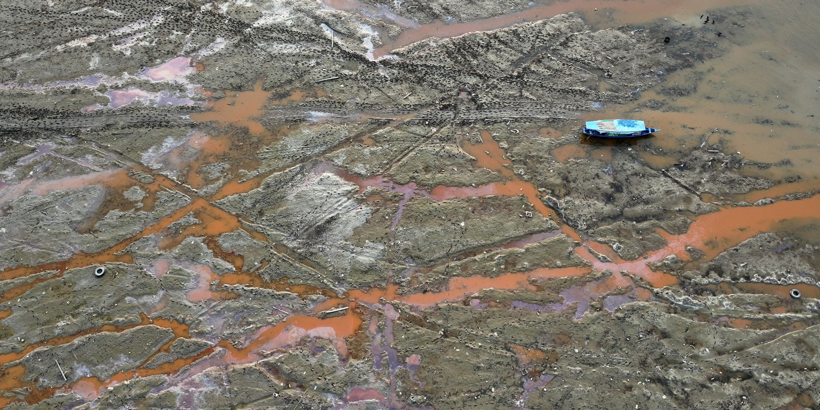 Lakes in the Amazon record the highest average temperature for August