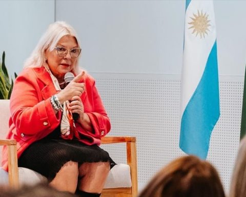 Lilita Carrió once again distanced herself from the government and struck down the economy minister