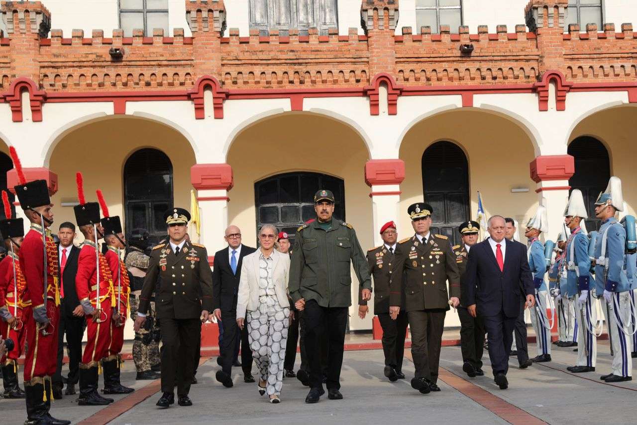 Maduro leads transmission of command of the Fanb