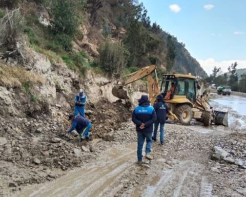 Matrix rupture leaves two districts of Huancayo without drinking water