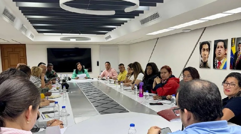 Mayor Meléndez meets to strengthen Popular Power in Caracas