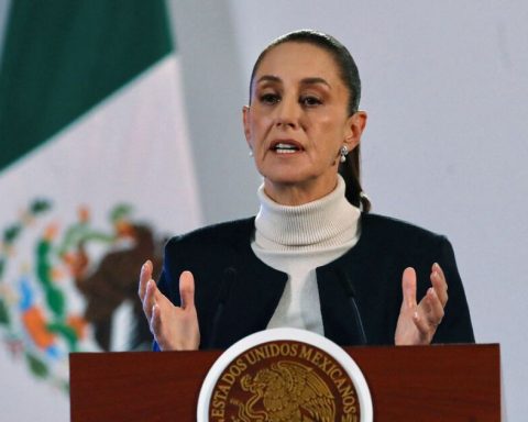 Mexico's fiscal deficit will be below 6% in 2024: Sheinbaum