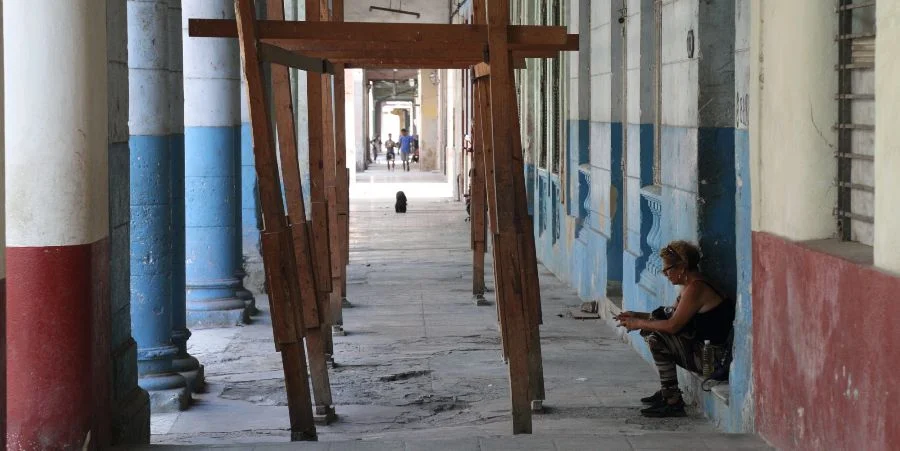 Militares Objetores de Conciencia, Un edificio apuntalado en La Habana