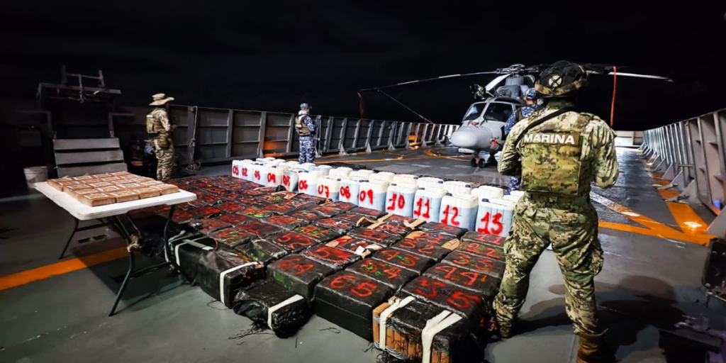 Navy seizes drug shipment worth 2,099 million pesos after intercepting 6 vessels in Michoacán