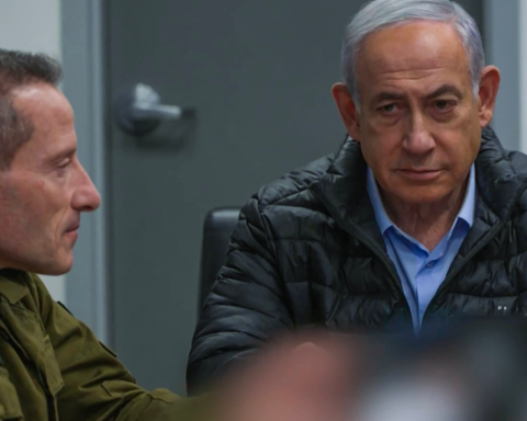 Netanyahu and senior Israeli officials in security council on attacks on Iran