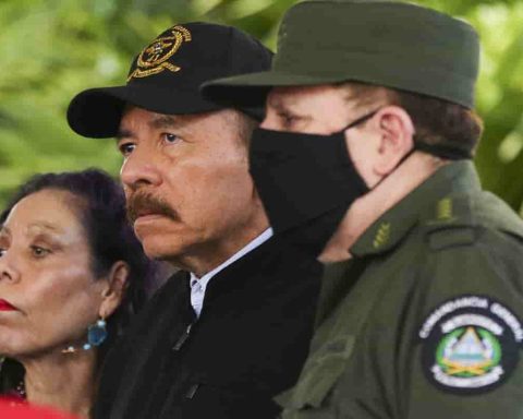 Nicaraguan soldiers would not be willing to "stand up" before Murillo and a "new Chigüin", after the physical disappearance of Daniel Ortega