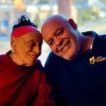 Omara Portuondo junto a su hijo y manáger, Ariel Jiménez Portuondo