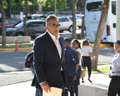 Operation Chameleon: Paulino Sem arrives at the Attorney General's Office to be interrogated