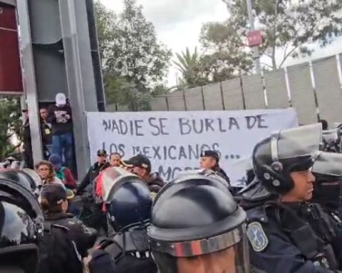 Opponents of Judicial Reform protest outside the Mexican Grand Prix