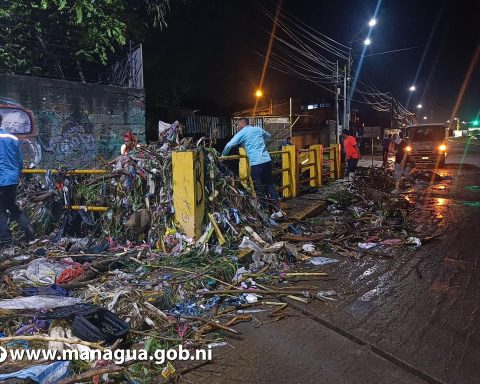 Overflowed riverbeds, flooded homes and fallen trees caused the rains of the last few hours