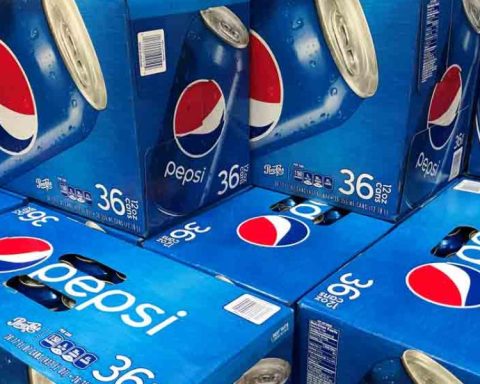 PepsiCo earned more but sold less in Q3; reduces forecasts for 2024