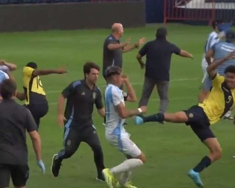 Pitched battle between two teams that will play the South American U-15 in Santa Cruz (video)