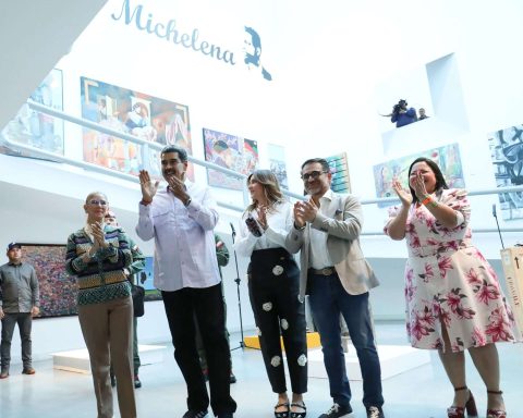 President Maduro urged to bring the museum to the communities