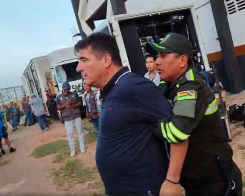 Real SC coach attacked a Bolívar assistant at the exit of the stadium