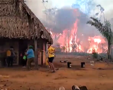 Screams and despair, the harsh images of the moment the fire devastated a community in Beni