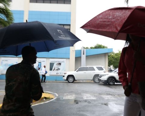 Aguaceros, tormentas eléctricas y ráfagas de viento para este lunes; varias provincias en alerta