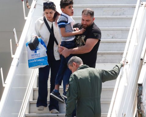 Sixth repatriation flight from Lebanon arrives with 212 passengers