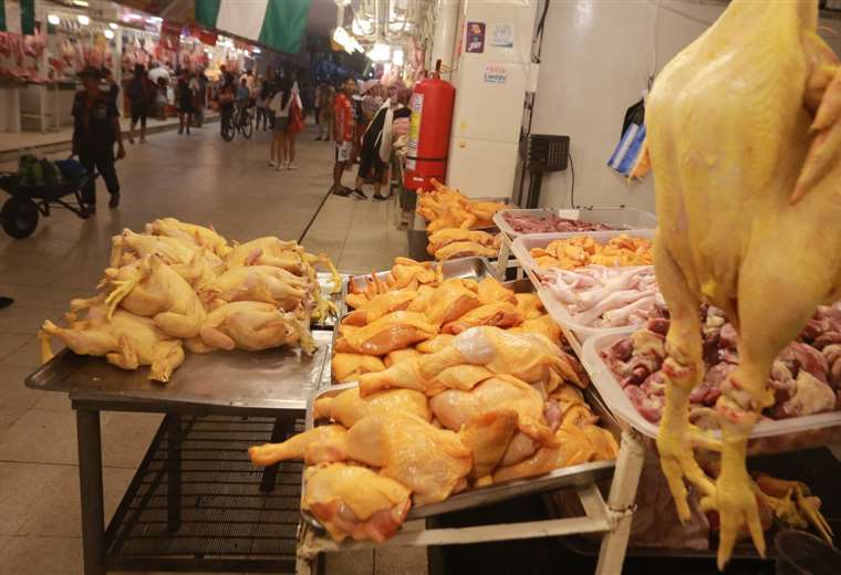 Sofía already sends about 40 tons of chicken to the La Paz market by air