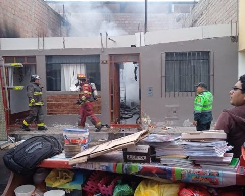 Tacna: Altar candle unleashes ravenous fire in the Vigil urbanization