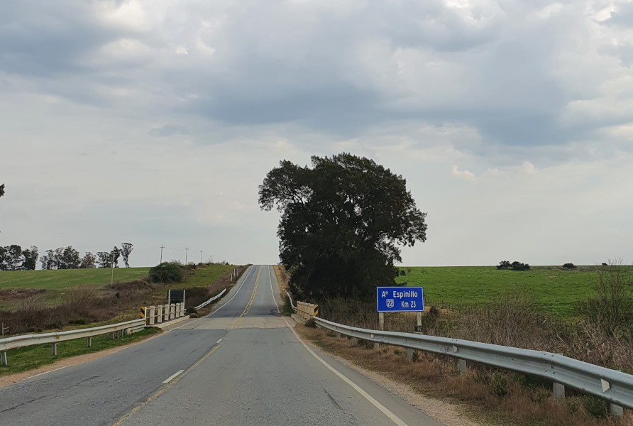 The double track from Tarariras to Riachuelo begins