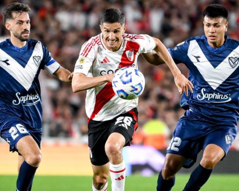 The draw against River is worth Vélez to continue leading