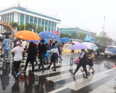 Realizan trabajos preventivos en cañadas para evitar inundaciones